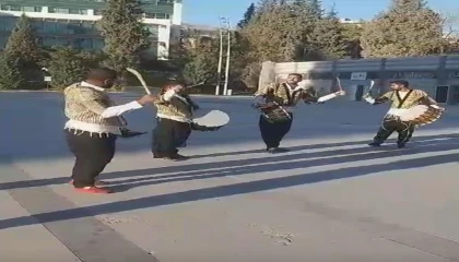 FETÖ elebaşının ölümünü davul-zurna ile kutladılar