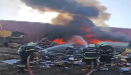 Kahramanmaraşta hurdalık yangını