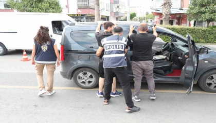 Mersin polisi okul önlerinde kuş uçurtmuyor
