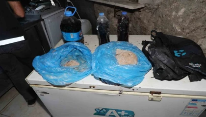 Mersinde iş yerini uyuşturucu imalathanesine çevirmişler: 4 tutuklama