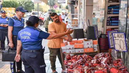 Mersinde kaldırım işgallerine izin verilmiyor