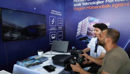 Pilot olma deneyimini TEKNOFESTte yaşıyorlar