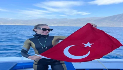 Şahika Ercümenden yeni Türkiye rekoru