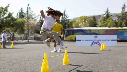 Sporbus aracı, kırsal bölgelerdeki çocukları sporla buluşturuyor