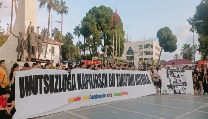 Taraftar grupları tek yürek oldu, kadına şiddete hayır dedi