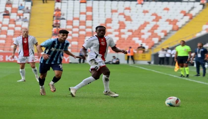 Trendyol Süper Lig: Adana Demirspor: 1 - Samsunspor:0 (İlk yarı)