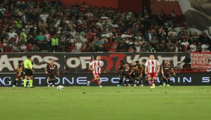 Trendyol Süper Lig: Antalyaspor: 0 - Galatasaray: 1 (Maç devam ediyor)