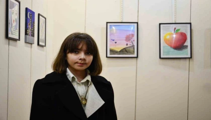 9 yaşındaki ressam 2. kişisel sergisini açtı