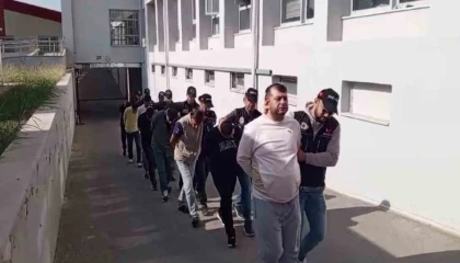 Adanada 32 uyuşturucu satıcısı tutuklandı