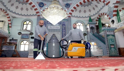 Akdenizde ibadethaneler temizlenip yıkanıyor