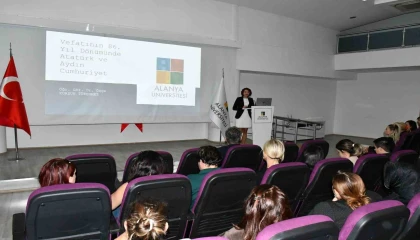 Alanya Üniversitesinde 10 Kasım Atatürkü anma töreni