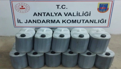 Antalyada 6 bin litre sahte zeytinyağı ele geçirildi
