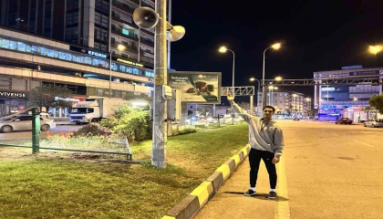 Basıldığında çimenlerden gelen ses; vatandaşlara sert ve emredici gelince, yumuşak ve etkileyici güzel bir sese dönüştürüldü