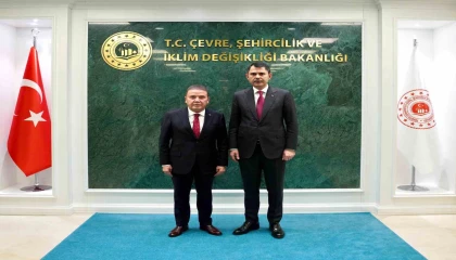 Başkan Böcek, Bakan Kurum ile Antalyanın geleceğini görüştü