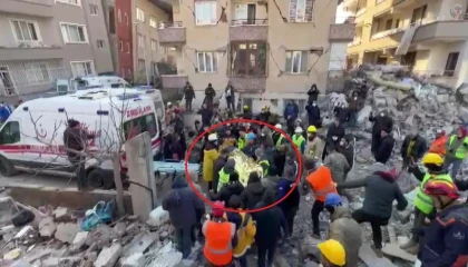 Depremden Kurtulan Genç, Fizik Tedavi Yardımı Bekliyor