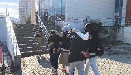 İskenderunda 8 yıl kesinleşmiş hapis cezasıyla aranan şahıs yakalandı