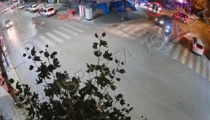 Ispartadaki kaçak kazıda şüphelinin yakalanış anı kamerada