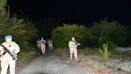 Jandarma, hırsızlara karşı narenciye devriyesinde