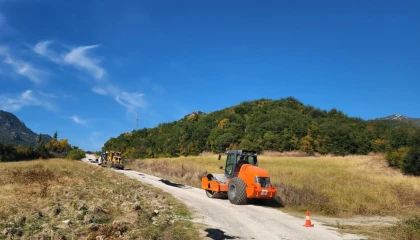 Kahramanmaraş Büyükşehir Belediyesi Andırının yollarını yeniliyor