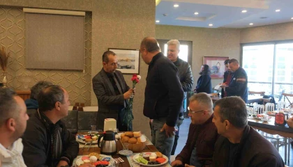 Kemer Belediyesinden şoförlere kahvaltı