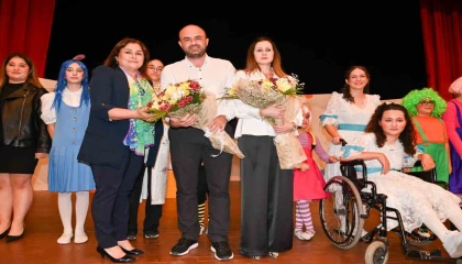 Manavgat Belediyesi Kent Tiyatrosundan “Bilime Engelsiz Seyahat” prömiyeri