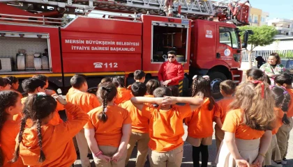 Mersin İtfaiye Teşkilatı öğrencileri ağırladı