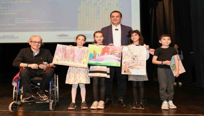 Mersinde geleceğin ressamları buluştu