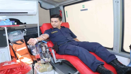 Mersinde jandarmadan kan bağışına destek