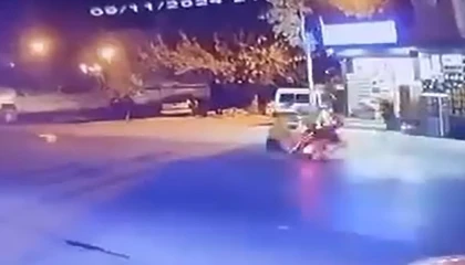 Motosikletlerin çarpışması sonucu 2 sürücü yaralandı