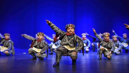 Muratpaşa Belediyesi Halk Dansları Topluluğu yeni yeteneklerini arıyor