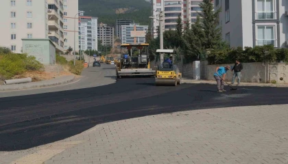 Onikişubat Belediyesinden yol yatırımları