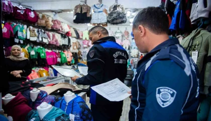 Seyhan Zabıta ekipleri kaldırım işgali denetimi yaptı