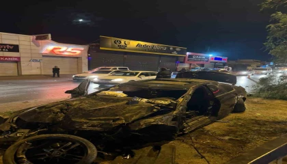 Trafik kazası anbean görüntülendi