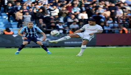 Trendyol Süper Lig: Adana Demirspor: 0 - Konyaspor: 0 (İlk yarı)