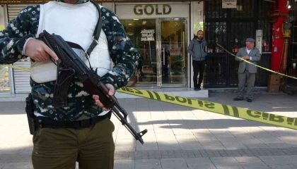 Adanada kalaşnikoflu kuyumcu soygunu