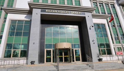 Adanada polisin durduğu otomobilde uyuşturucu çıktı