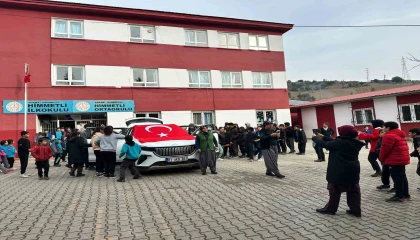 Adanada Yerli Malı Haftasında çocukların Togg heyecanı