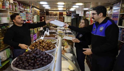 Adanada zabıtadan usulsüzlüğe geçit yok