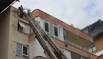 Alanyada baca yangını büyümeden söndürüldü