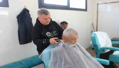 Antalyada bir yılda 7 bin 958 vatandaş mobil kuaförden hizmet aldı