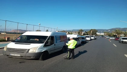 Antalyada trafik denetimlerinde 41 bin sürücü denetlendi 17 bin ceza kesildi