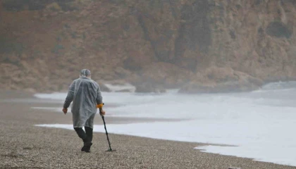 Antalyada turuncu kodun define avcıları iş başında