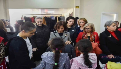 Askıda Al projesiyle ücretsiz giysi, ayakkabı ve oyuncak