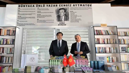Aytmatovun eserleri kütüphaneye bağışlandı