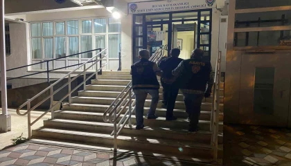 Burdurda hapis cezasıyla aranan 2 firari yakalandı