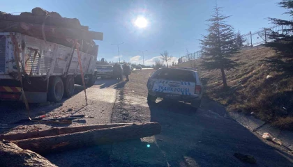 Burdurda zincirleme kaza: 1i polis 6 yaralı