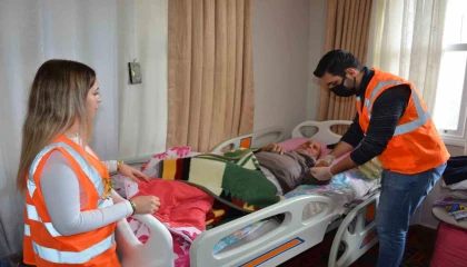 Büyükşehir Belediyesi Alanyada hastalara fizyoterapi desteği veriyor