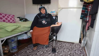 Depremde eşini, kızını ve bacağını kaybeden kadın, protez bacağının değişimi için görüştüğü firmadan olumsuz cevap aldı