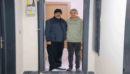 Depremzedeler yeni yuvalarına kavuşmaya devam ediyor