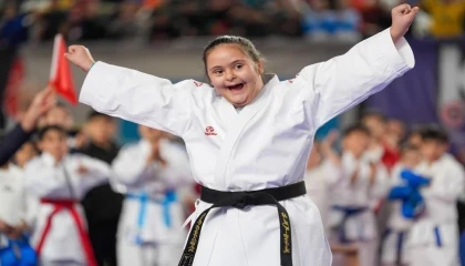 Down Sendromlu sporcu genç kız şampiyon oldu